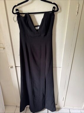 blake maxi dress lovers and friends Lovers and Friends - Blake Maxi Dress